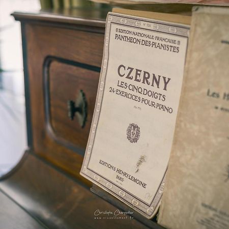 Le Prieure Sainte Croix Hotell Loudun Eksteriør bilde