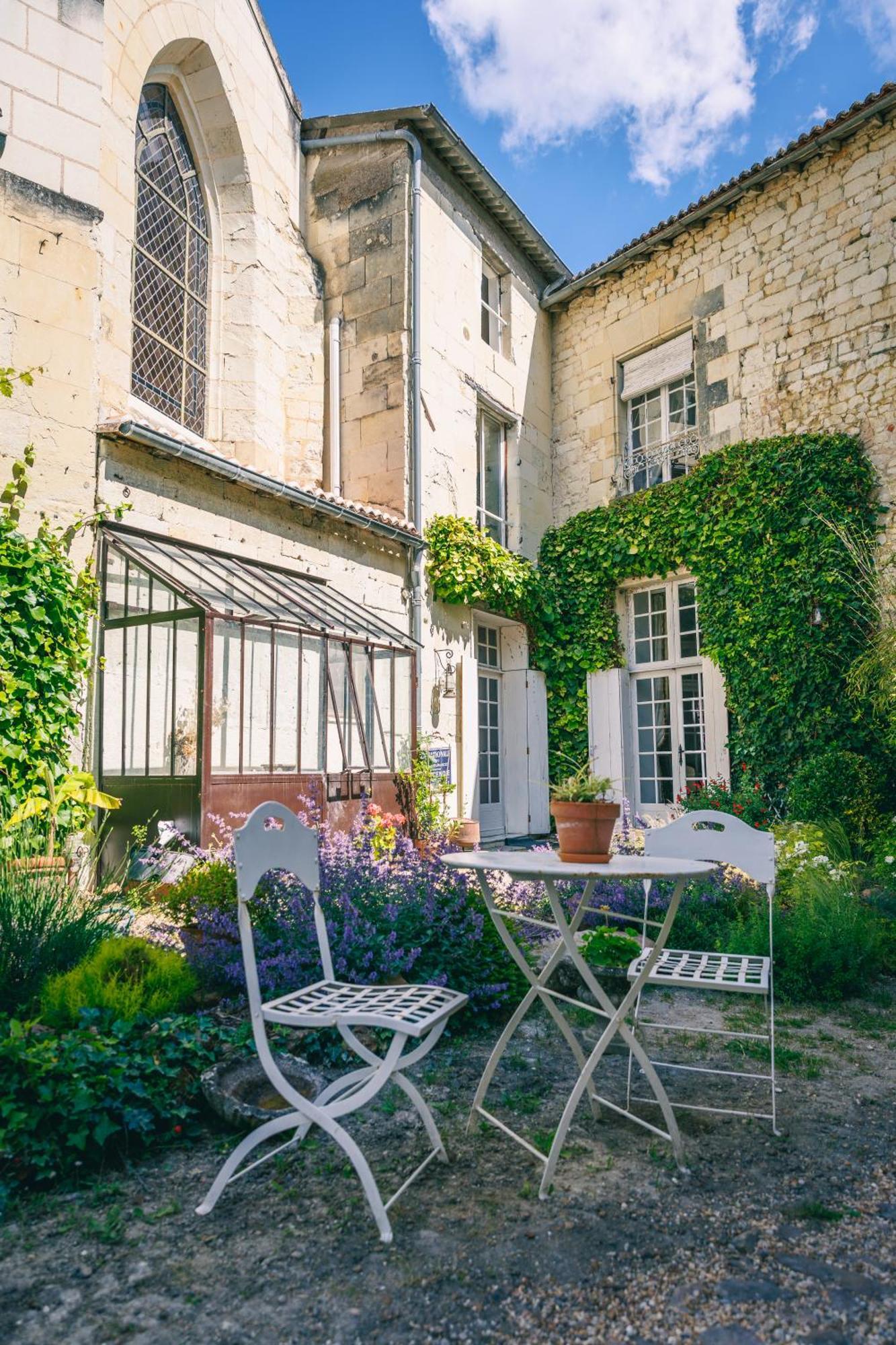 Le Prieure Sainte Croix Hotell Loudun Eksteriør bilde