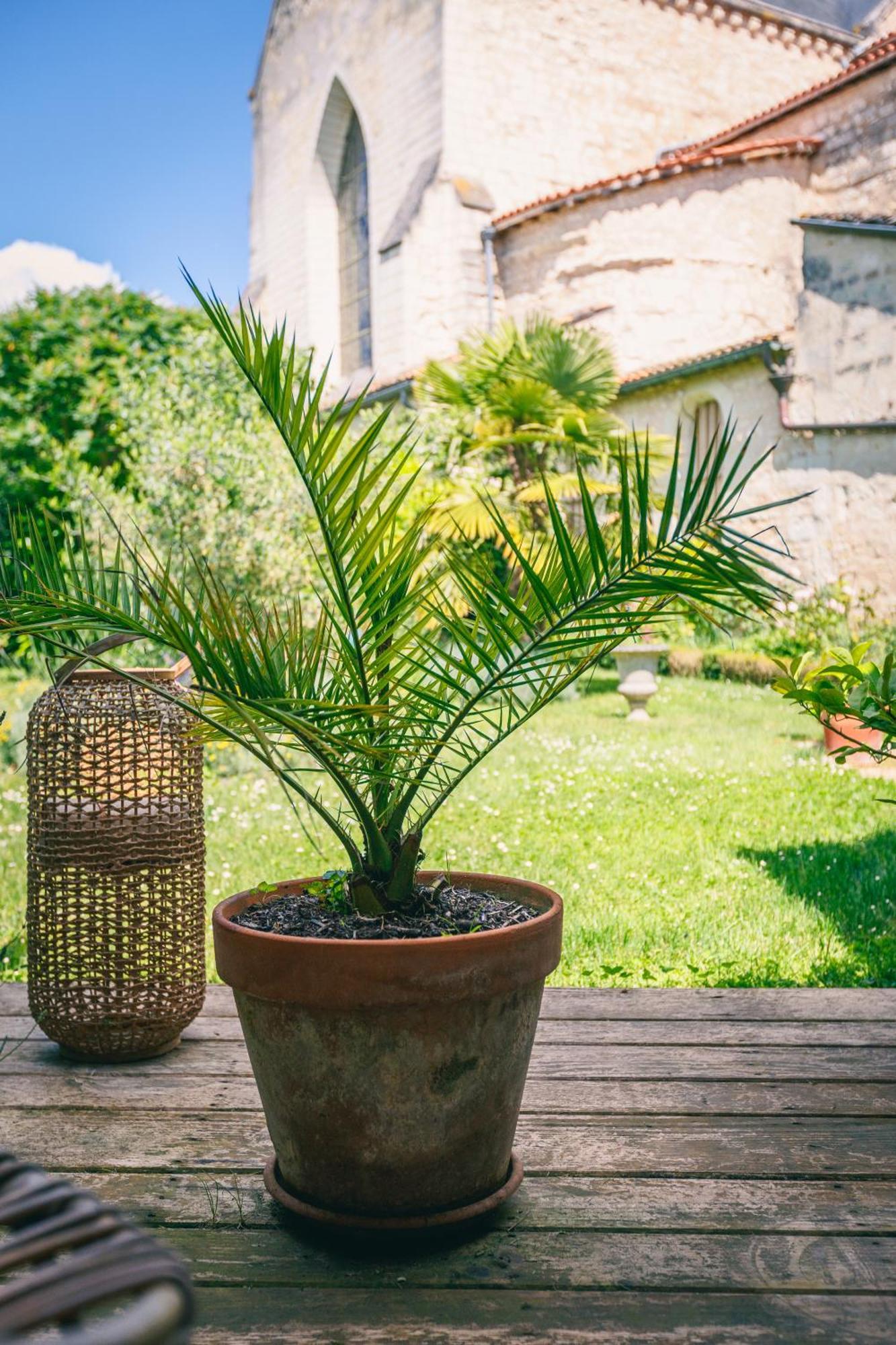 Le Prieure Sainte Croix Hotell Loudun Eksteriør bilde