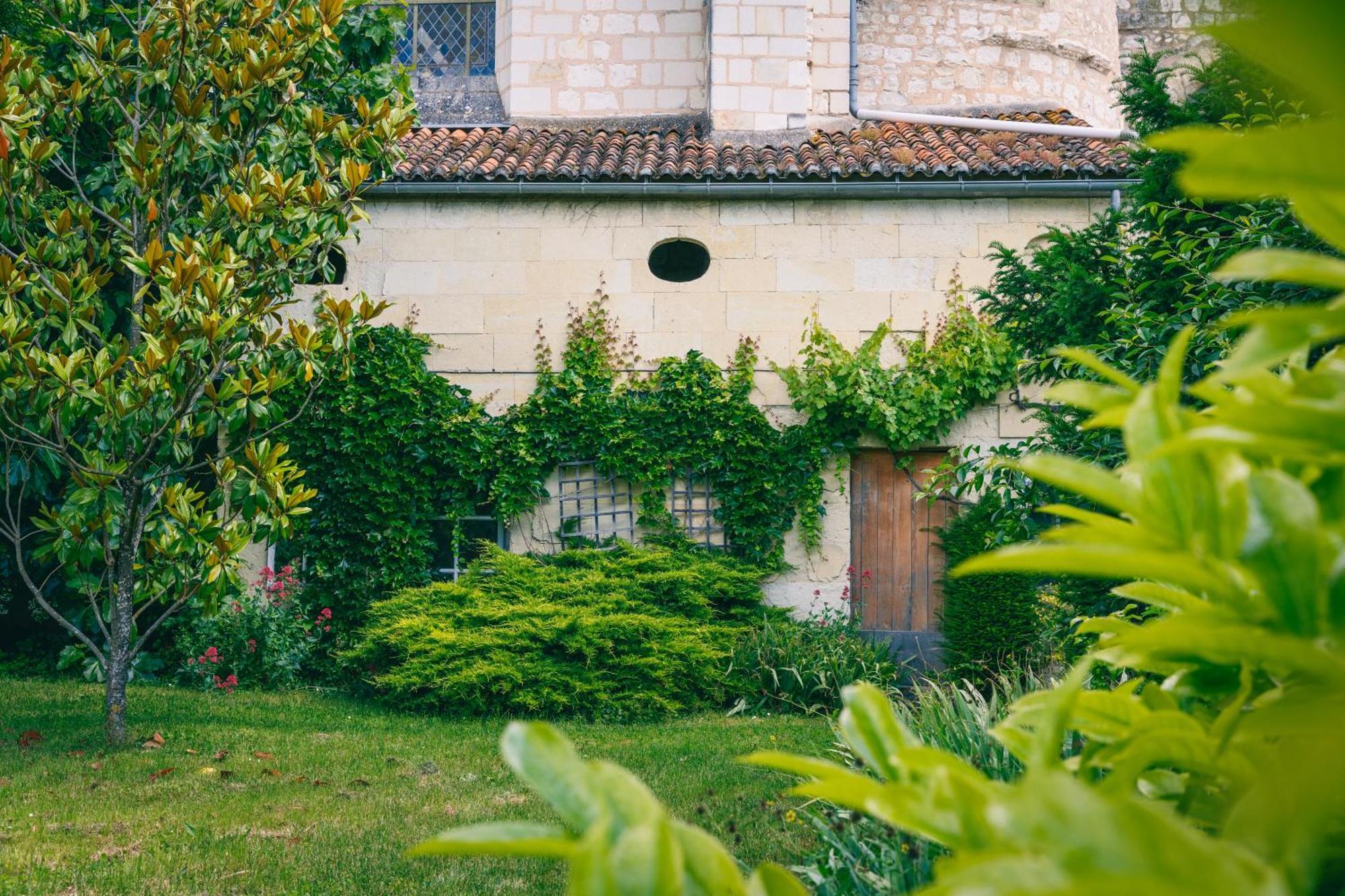 Le Prieure Sainte Croix Hotell Loudun Eksteriør bilde