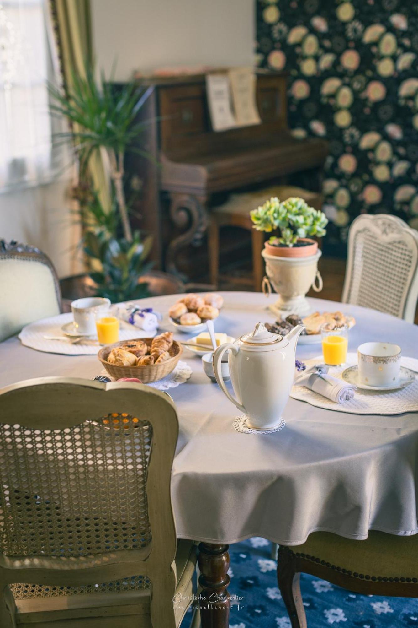 Le Prieure Sainte Croix Hotell Loudun Eksteriør bilde